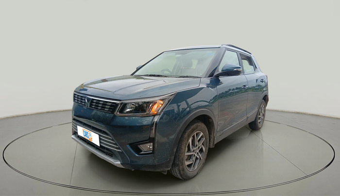 2023 Mahindra XUV300 W8 (O) 1.2 PETROL, Petrol, Manual, 39,091 km, exterior