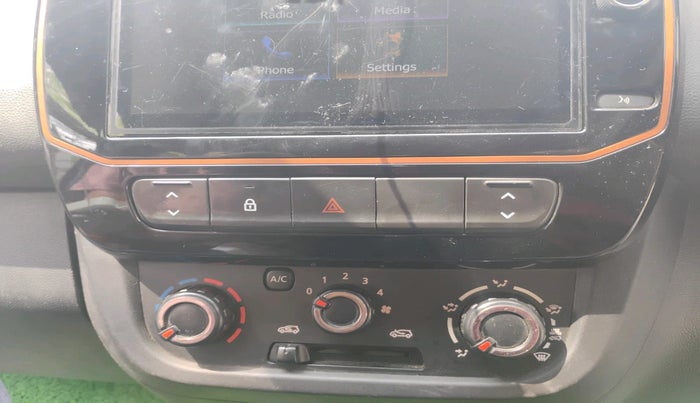 2022 Renault Kwid CLIMBER 1.0 (O), Petrol, Manual, 37,692 km, interior