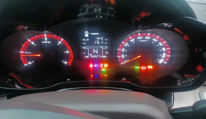 2021 Mahindra XUV300 W4 1.5 DIESEL, Diesel, Manual, 66,827 km, interior