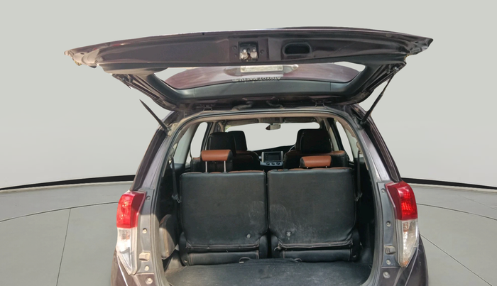 2017 Toyota Innova Crysta 2.4 GX 7 STR, Diesel, Manual, 1,60,348 km, exterior