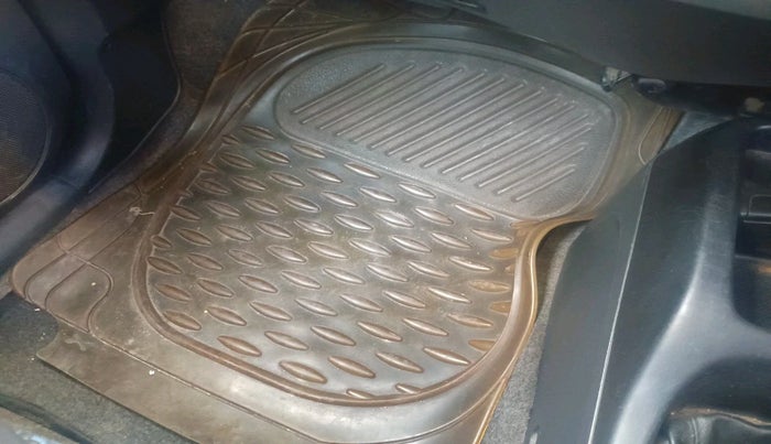 2011 Maruti Wagon R 1.0 VXI, Petrol, Manual, 91,656 km, interior