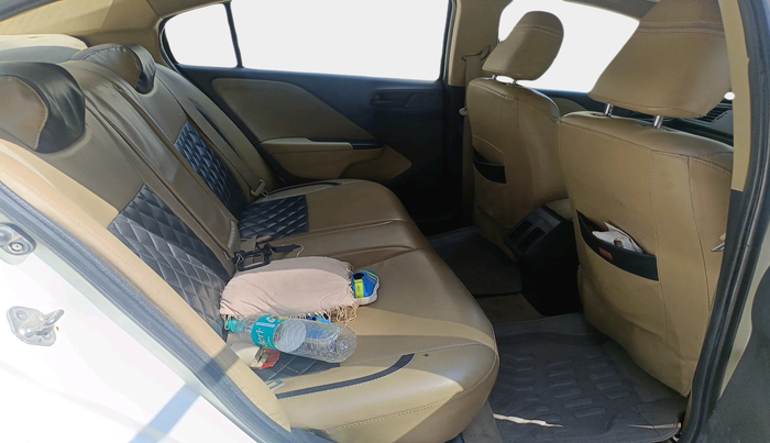 2016 Honda City 1.5L I-DTEC SV, Diesel, Manual, 1,18,702 km, interior