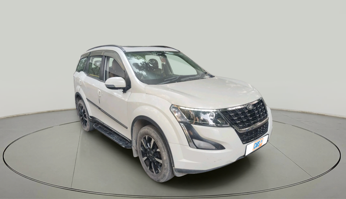 2018 Mahindra XUV500 W11 (O) AWD AT, Diesel, Automatic, 1,30,676 km, exterior