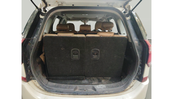 2018 Mahindra XUV500 W11 (O) AWD AT, Diesel, Automatic, 1,30,676 km, exterior