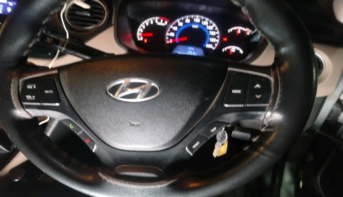 2015 Hyundai Grand i10 SPORTZ 1.2 KAPPA VTVT, Petrol, Manual, 48,611 km, interior