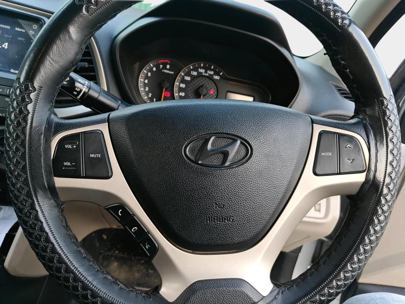 2018 Hyundai NEW SANTRO SPORTZ CNG, CNG, Manual, 1,04,452 km, interior