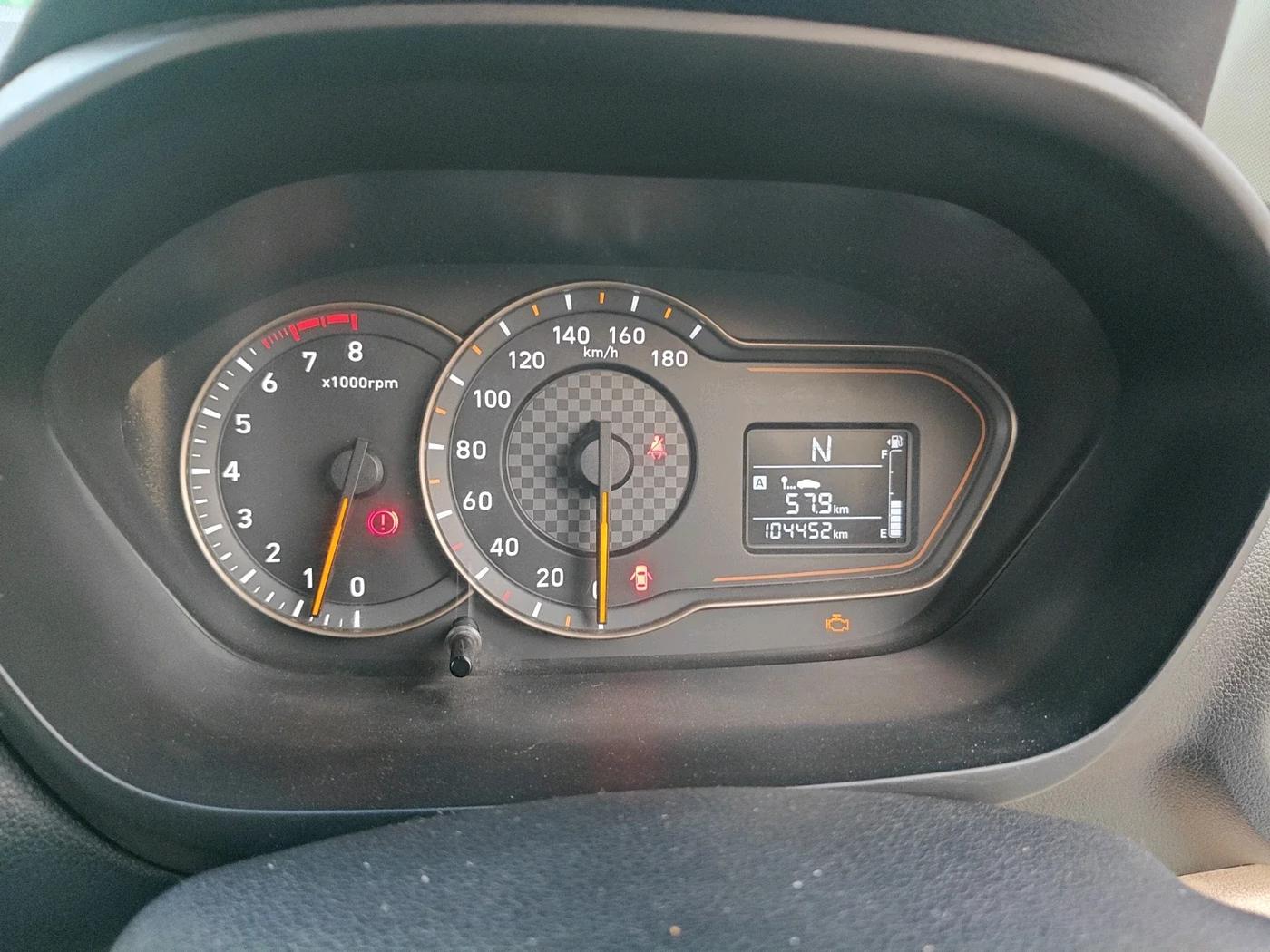 2018 Hyundai NEW SANTRO SPORTZ CNG, CNG, Manual, 1,04,452 km, interior