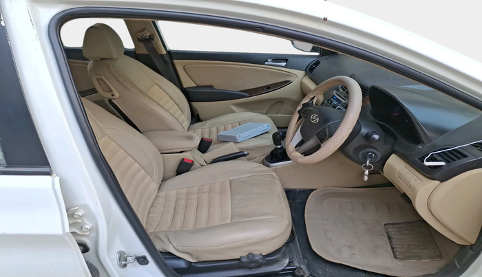 2015 Hyundai Verna FLUIDIC 4S 1.6 VTVT S, Petrol, Manual, 66,136 km, interior