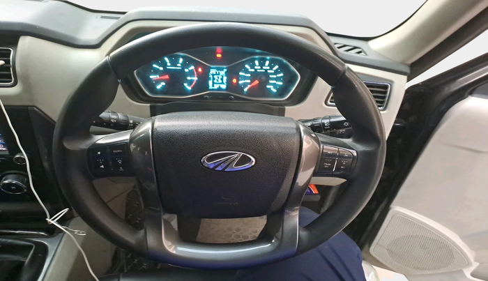 2019 Mahindra Scorpio S9, Diesel, Manual, 52,728 km, interior