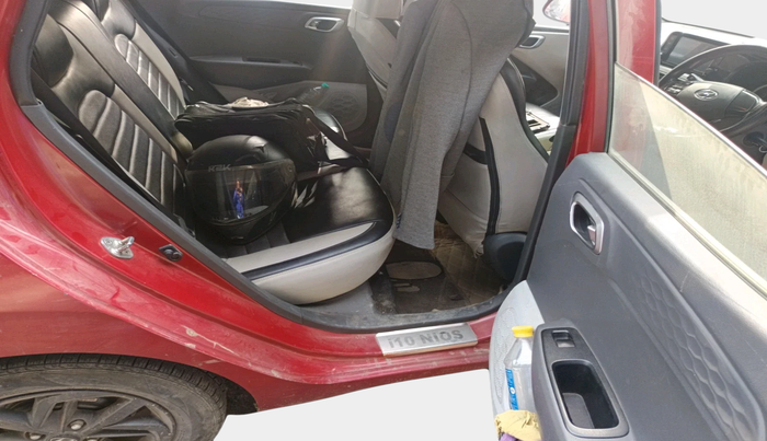 2020 Hyundai GRAND I10 NIOS SPORTZ 1.2 KAPPA VTVT CNG, Petrol, Manual, 1,11,047 km, interior