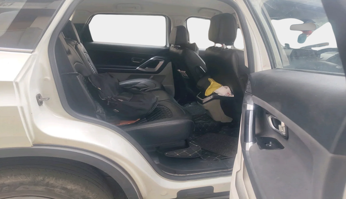 2021 Tata Safari XT, Diesel, Manual, 42,224 km, interior