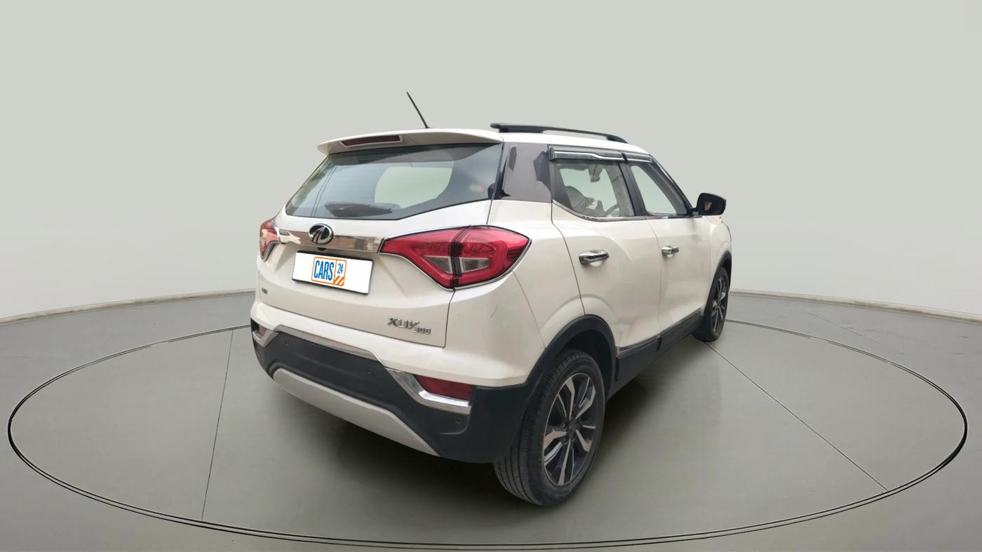 2021 Mahindra XUV300 W8 (O) 1.2 PETROL, Petrol, Manual, 30,500 km, exterior