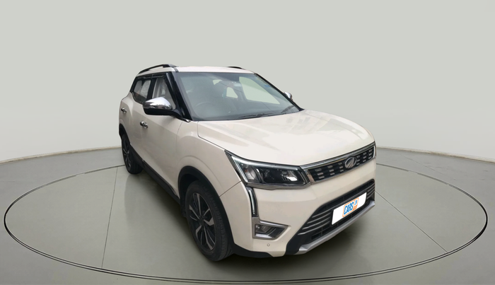 2021 Mahindra XUV300 W8 (O) 1.2 PETROL, Petrol, Manual, 28,893 km, exterior