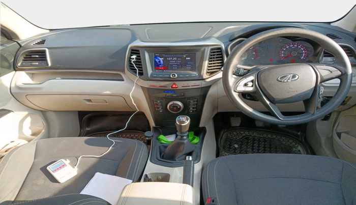 2019 Mahindra XUV300 W6 1.5 DIESEL, Diesel, Manual, 65,060 km, interior