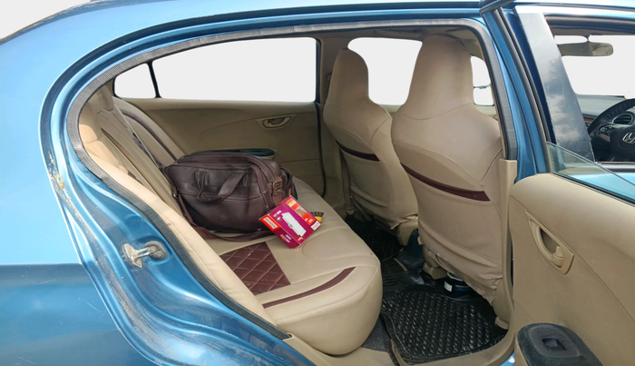 2015 Honda Amaze 1.2L I-VTEC S, Petrol, Manual, 1,22,088 km, interior