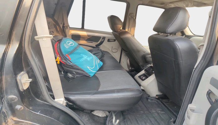 2018 Mahindra Scorpio S11 2WD, Diesel, Manual, 92,148 km, interior