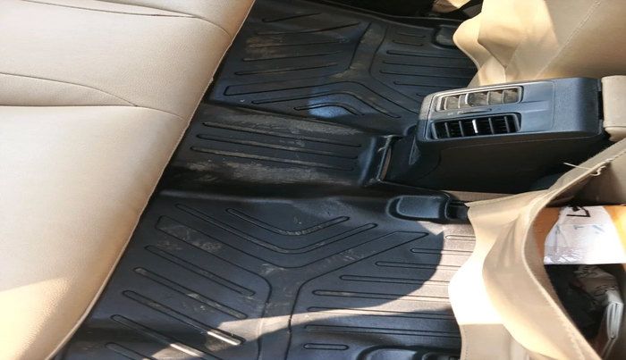 2017 Honda City 1.5L I-VTEC V MT, Petrol, Manual, 1,07,599 km, interior