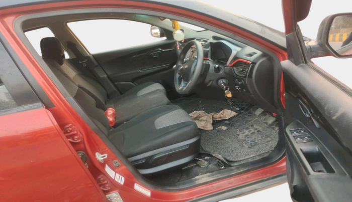 2017 Mahindra Kuv100 K8 6 STR, Petrol, Manual, 58,000 km, interior