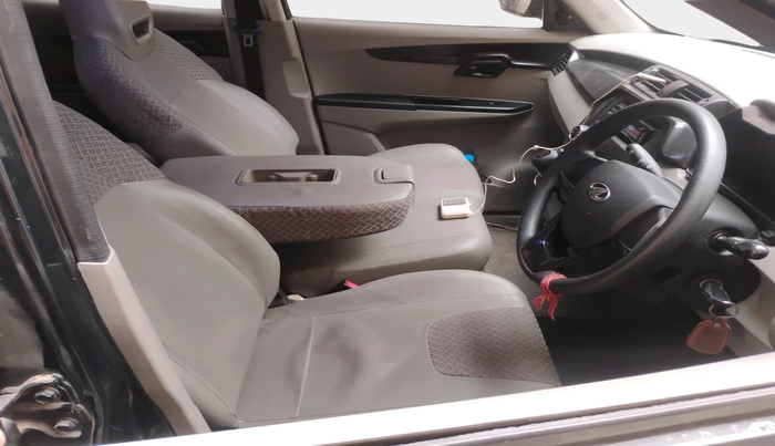 2016 Mahindra Kuv100 K4 D 6 STR, Diesel, Manual, 99,692 km, interior