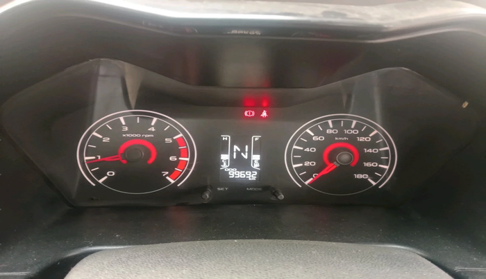 2016 Mahindra Kuv100 K4 D 6 STR, Diesel, Manual, 99,692 km, interior