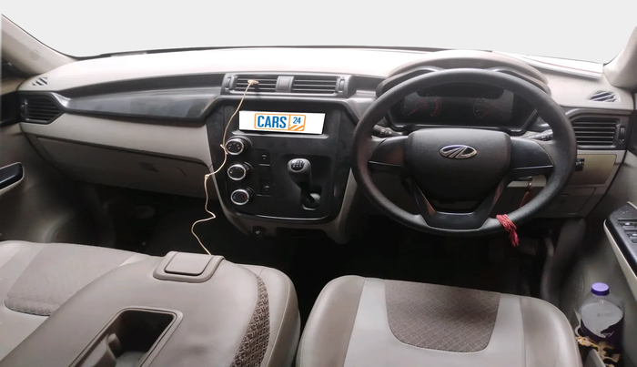 2016 Mahindra Kuv100 K4 D 6 STR, Diesel, Manual, 99,692 km, interior