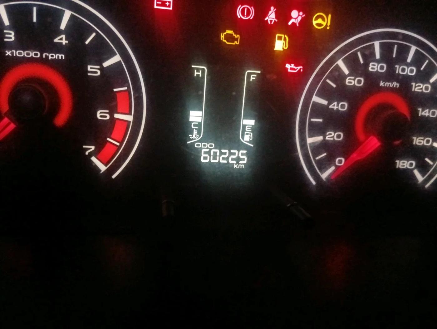 2017 Mahindra KUV 100 NXT K4+ P 6 STR, Petrol, Manual, 60,225 km, interior