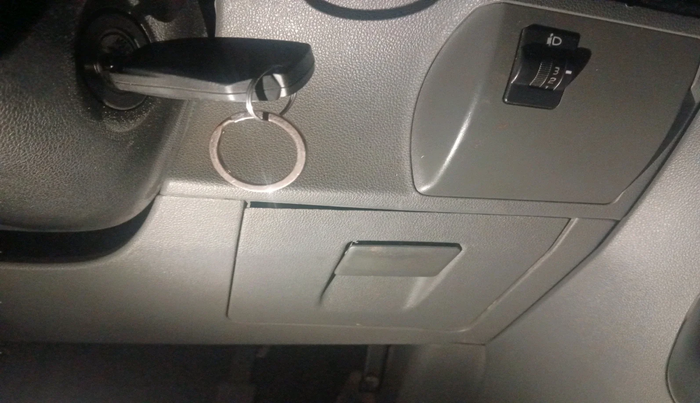 2017 Mahindra KUV 100 NXT K4+ P 6 STR, Petrol, Manual, 60,225 km, interior