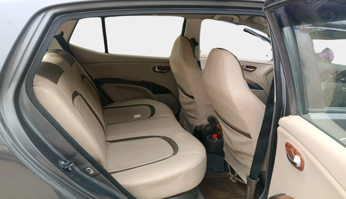 2011 Hyundai i10 MAGNA 1.2, Petrol, Manual, 49,943 km, interior