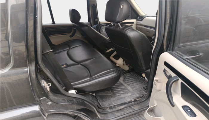 2022 Mahindra SCORPIO CLASSIC S11 7STR, Diesel, Manual, 96,302 km, interior