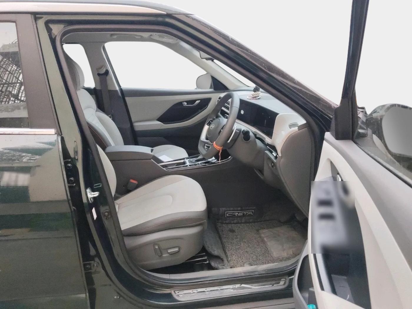 2025 Hyundai Creta SX Premium 1.5 iVT, Petrol, Automatic, 2,298 km, interior