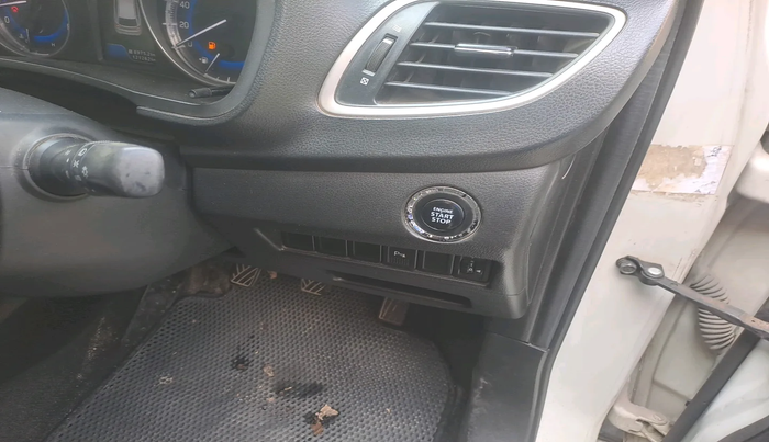 2017 Maruti Baleno ALPHA PETROL 1.2, Petrol, Manual, 12,12,162 km, interior