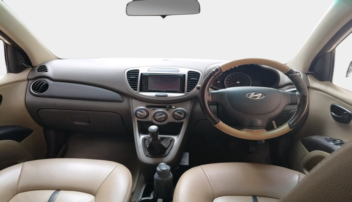 2014 Hyundai i10 MAGNA 1.1, Petrol, Manual, 2,00,000 km, interior