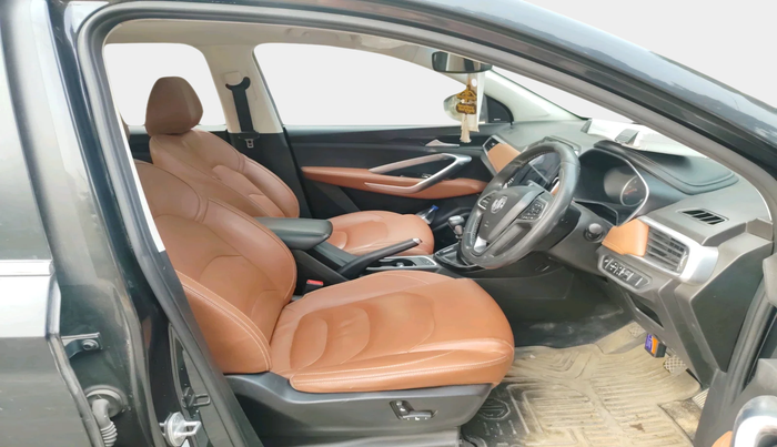 2021 MG HECTOR PLUS SELECT 2.0 DIESEL TURBO MT 7-STR, Diesel, Manual, 80,403 km, interior