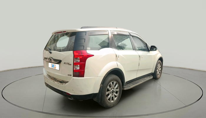 2017 Mahindra XUV500 W10 1.99, Diesel, Manual, 51,918 km, exterior