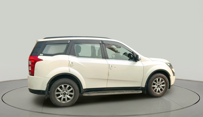 2017 Mahindra XUV500 W10 1.99, Diesel, Manual, 51,918 km, exterior