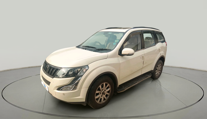 2017 Mahindra XUV500 W10 1.99, Diesel, Manual, 51,918 km, exterior