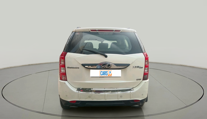 2017 Mahindra XUV500 W10 1.99, Diesel, Manual, 51,918 km, exterior