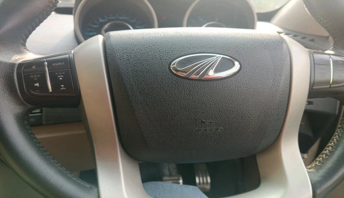 2017 Mahindra XUV500 W10 1.99, Diesel, Manual, 51,918 km, interior