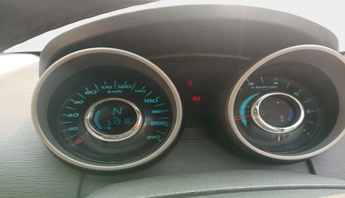 2017 Mahindra XUV500 W10 1.99, Diesel, Manual, 51,918 km, interior