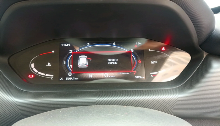 2025 Nissan MAGNITE N-Connecta B4D 1.0 Petrol AMT, Petrol, Automatic, 509 km, interior