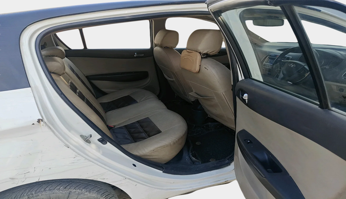 2013 Hyundai i20 SPORTZ 1.2, Petrol, Manual, 1,13,740 km, interior