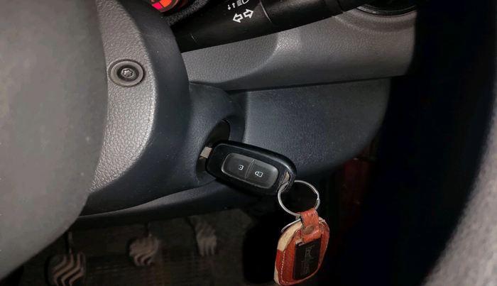 2015 Renault Kwid RXT 0.8, Petrol, Manual, 1,10,617 km, interior