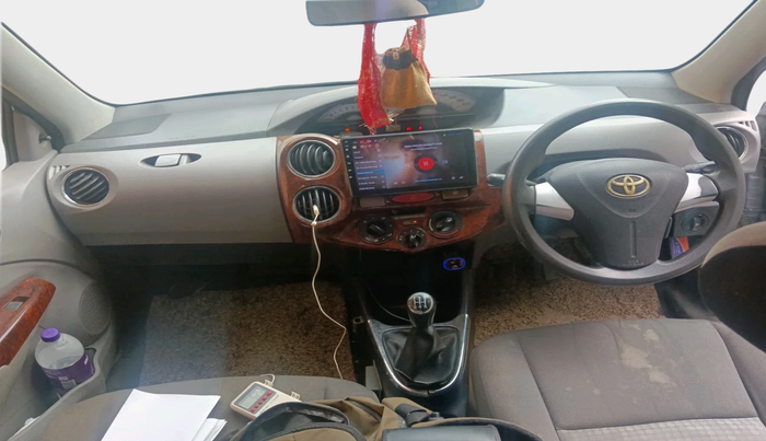2011 Toyota Etios V, Petrol, Manual, 94,092 km, interior