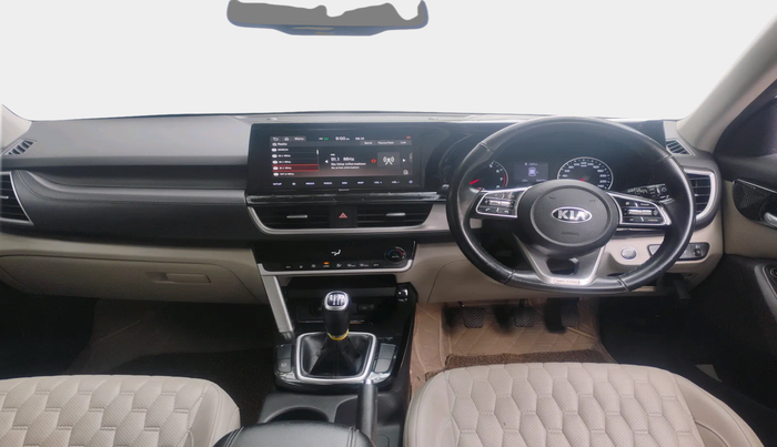 2020 KIA SELTOS HTX 1.5 PETROL, Petrol, Manual, 5,70,301 km, interior