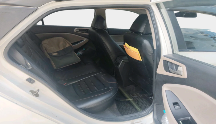 2017 Hyundai Elite i20 ASTA 1.4 CRDI (O), Diesel, Manual, 1,49,228 km, interior