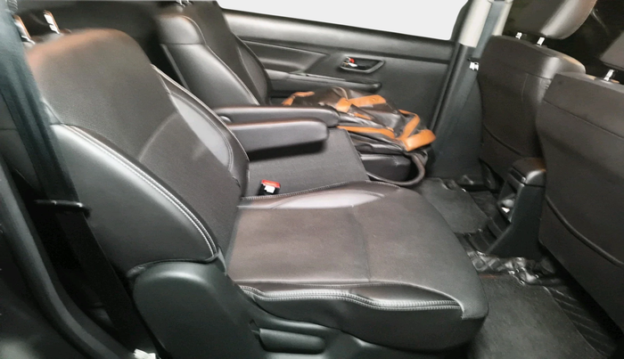 2025 Maruti XL6 ALPHA AT, Petrol, Automatic, 19,507 km, interior