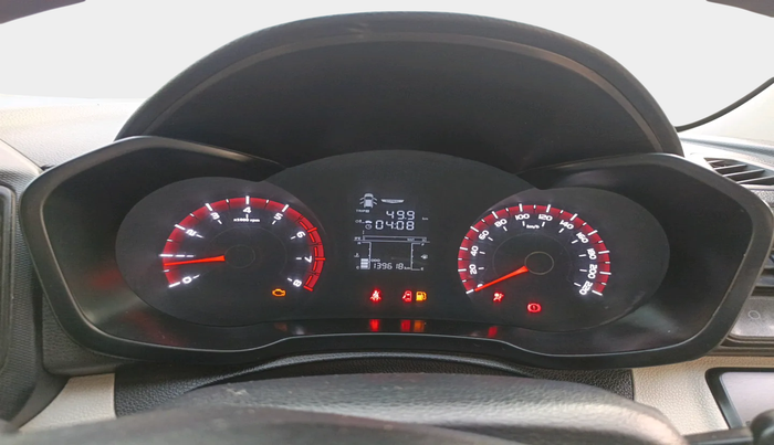 2019 Mahindra XUV300 W4 1.2 PETROL, Petrol, Manual, 1,39,618 km, interior