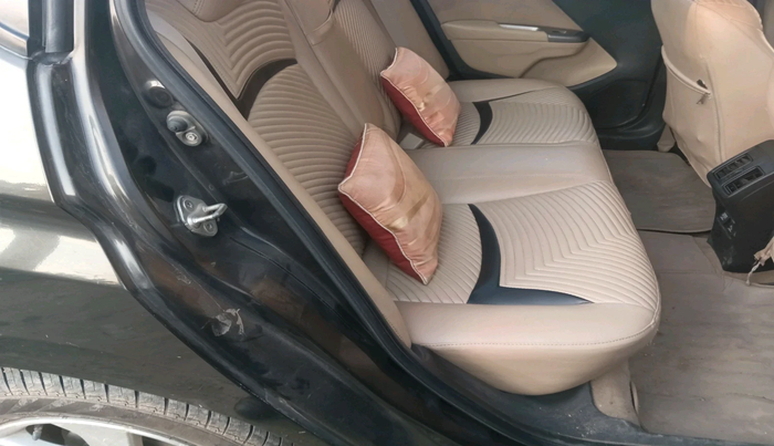 2015 Honda City 1.5L I-VTEC V MT, Petrol, Manual, 1,10,862 km, interior