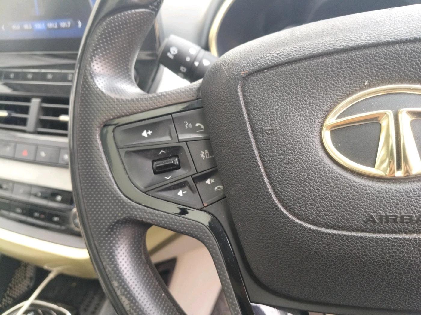 2022 Tata Safari XZA PLUS GOLD, Diesel, Automatic, 92,914 km, interior