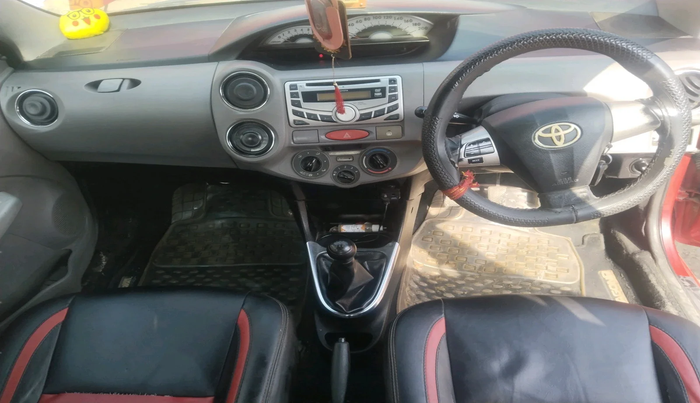 2011 Toyota Etios Liva VX, Petrol, Manual, 1,02,917 km, interior